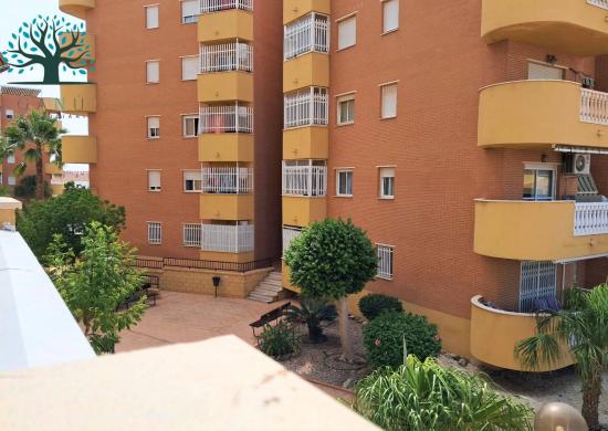 BONITO APARTAMENTO EN RESIDENCIAL CON PISCINA - MURCIA