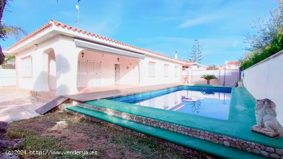  EN VENTA MUY BUEN CHALET EN COSTA NORTE VINAROS, A PIE DE PLAYA - CASTELLON 