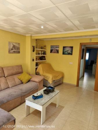 Piso en venta en Benicalap, Valencia - VALENCIA