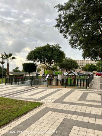 Alquiler de Plaza de Aparcamiento en Teatinos, Málaga - MALAGA