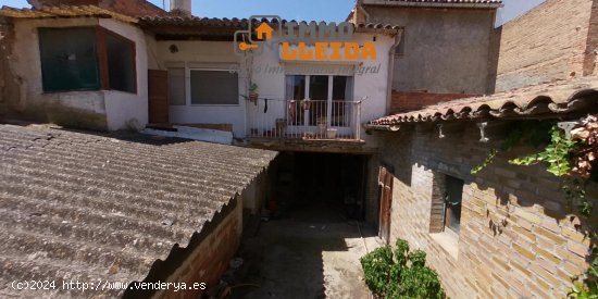 Unifamiliar adosada en venta  en Almacelles - Lleida