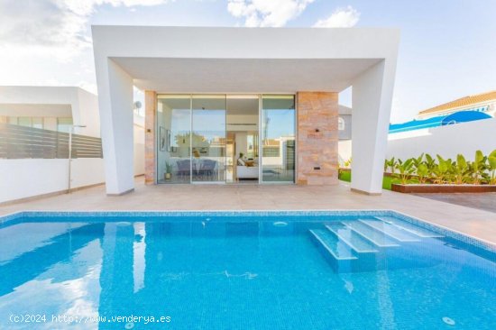  Casa-Chalet en Venta en Torrevieja Alicante 