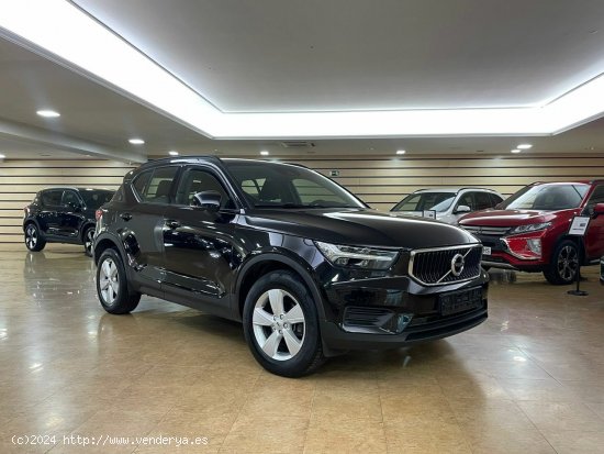  Volvo XC40 2.0 D3 Momentum - Lugo 