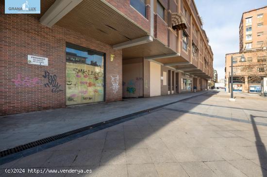 LOCAL EN VENTA EN PLAZA SAN LAZARO, ZONA PLAZA DE TOROS DE GRANADA - GRANADA