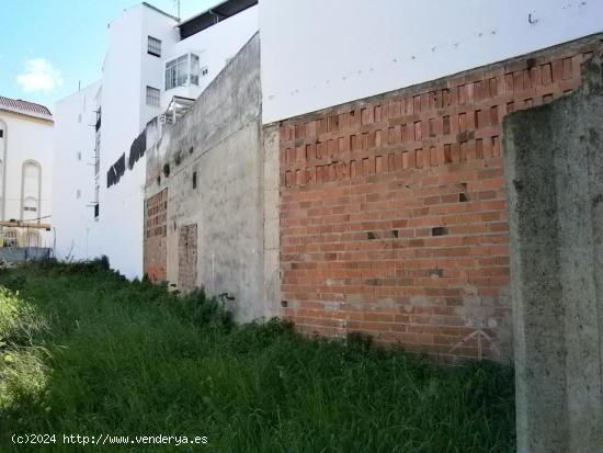 VENTA DE 3 SUELOS URBANIZABLES EN CALLE FERNANDO SÁNCHEZ SAMPEDRO - BADAJOZ