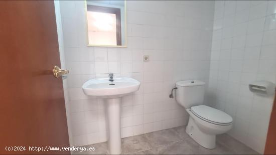 SANT CELONI ( CENTRO)  GRAN LOCAL DIÁFANO EN VENTA - BARCELONA