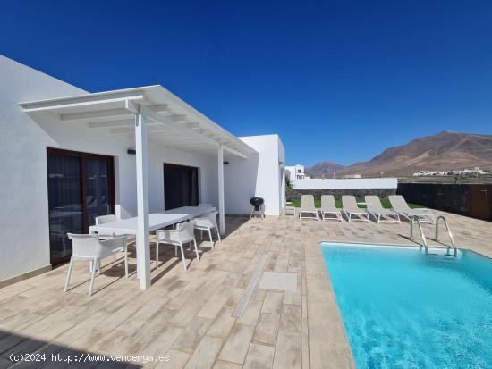 Impresionante villa con vistas al mar en la coloradas - LAS PALMAS