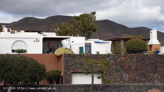 Espectacular villa con vistas al mar en la mejor zona de playa blanca - LAS PALMAS