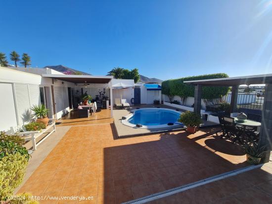 Espectacular villa con vistas al mar en la mejor zona de playa blanca - LAS PALMAS