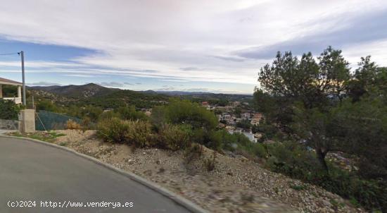 Parcela de fondo con vistas espectaculares en Mas Trade II - BARCELONA