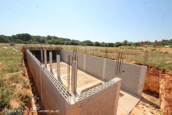 Finca edificable, con proyecto en construcción cerca de Algaida - BALEARES