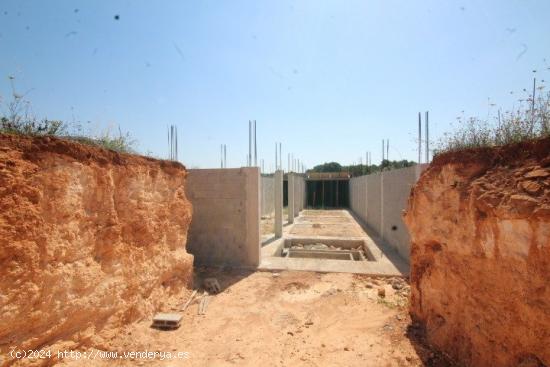 Finca edificable, con proyecto en construcción cerca de Algaida - BALEARES