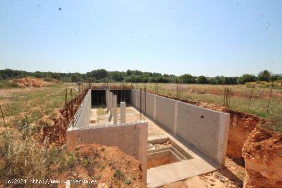 Finca edificable, con proyecto en construcción cerca de Algaida - BALEARES