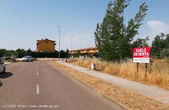 Se vende Terrenos en Valverde de la Virgen (San Miguel del Camino) - LEON