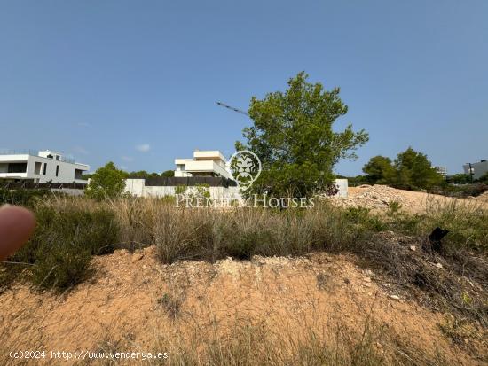 Terreno urbano en la Plana - BARCELONA