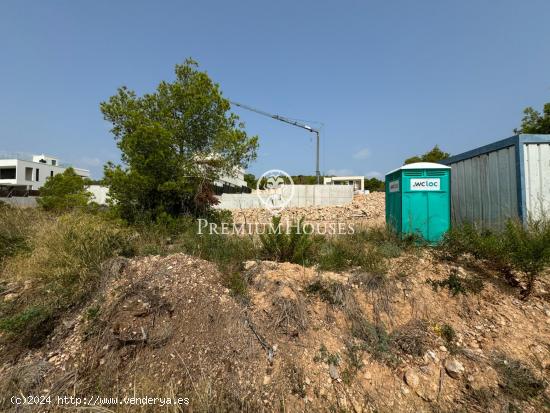 Terreno urbano en la Plana - BARCELONA