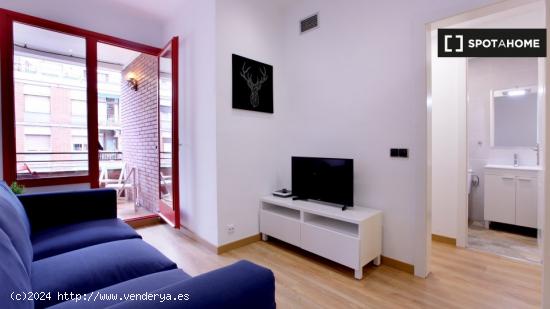 Apartamento de 3 dormitorios en alquiler en Sant Martí - BARCELONA