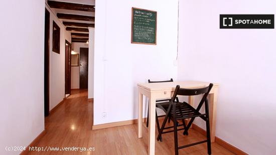 Precioso apartamento de 2 dormitorios en alquiler en Poble-sec - BARCELONA