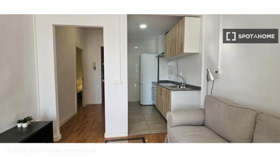 ¡Piso en alquiler de 2 habitaciones en Poblenou! - BARCELONA