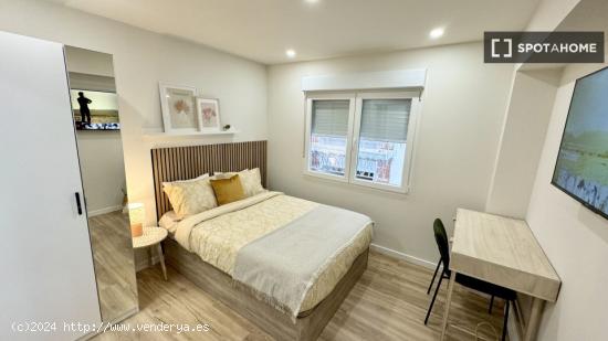 Habitaciones en alquiler en apartamento de 4 dormitorios en El Cabanyal. - VALENCIA