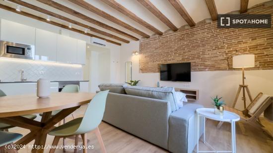 Apartamento entero de 2 dormitorios en Barcelona. - BARCELONA