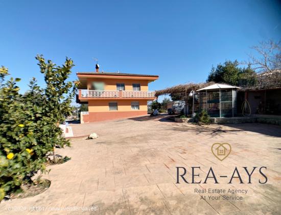 CASA PARA UNA O DOS FAMILIAS - PISCINA - VALLIRANA - BARCELONA