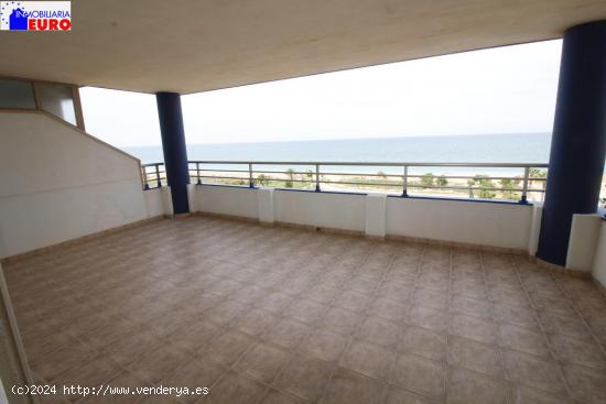 Fantástico apartamento con vistas al mar - VALENCIA