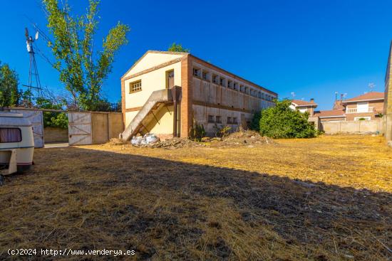  Nave Industrial en el centro de Fontanar para convertir en vivienda/s - GUADALAJARA 