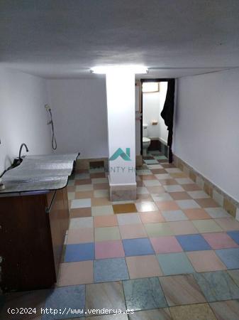 Se vende local en Laredo - CANTABRIA