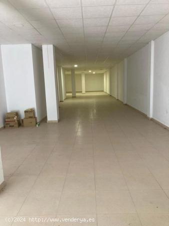 AMPLIO LOCAL EN ALQUILER Y VENTA - ALICANTE