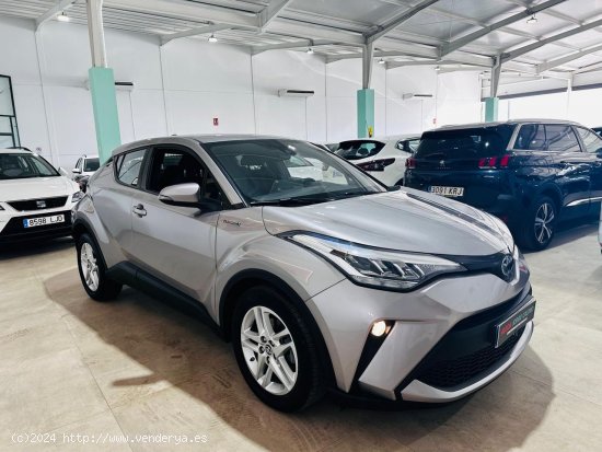 Toyota C-HR 1.8 125H ACTIVE E-CVT berlina 90kW 122CV Automático 122cv - Utrera