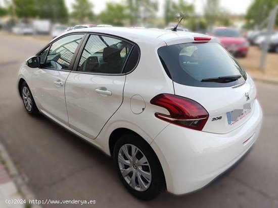 PEUGEOT 208 en venta en Badajoz (Badajoz) - Badajoz