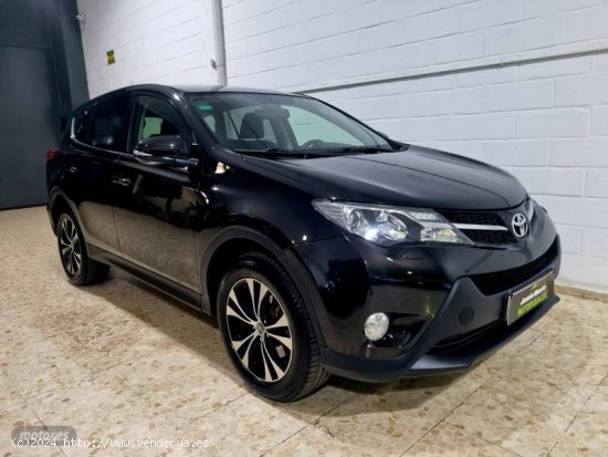 Toyota RAV 4 Advance 4x4 de 2015 con 380.000 Km por 9.200 EUR. en Sevilla