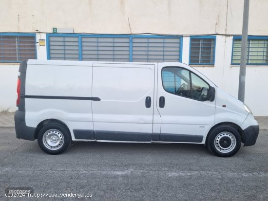 Opel Vivaro 2.0 cdti l2 h1 de 2010 con 158.000 Km por 6.800 EUR. en Sevilla