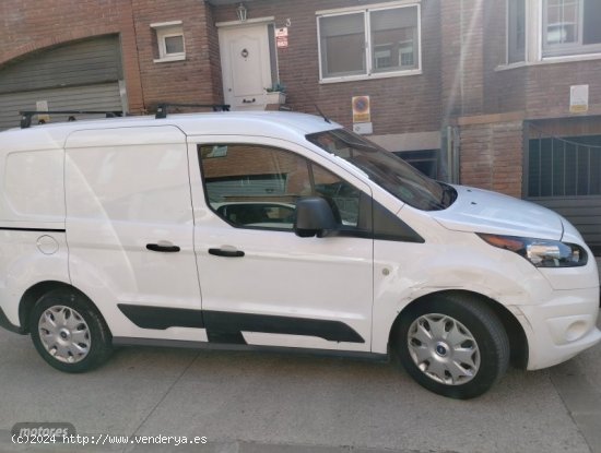 Ford Transit Connect van corta ft220 1.5 tdci 120cv de 2022 con 140.000 Km por 13.000 EUR. en Barcel