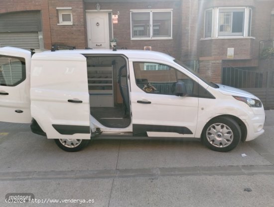 Ford Transit Connect van corta ft220 1.5 tdci 120cv de 2022 con 140.000 Km por 13.000 EUR. en Barcel