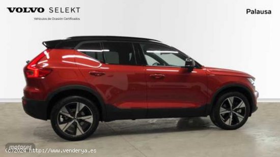 Volvo XC40 1.5 T5 RECHARGE R-DESIGN DCT 262 5P de 2022 con 20.550 Km por 37.995 EUR. en Valladolid