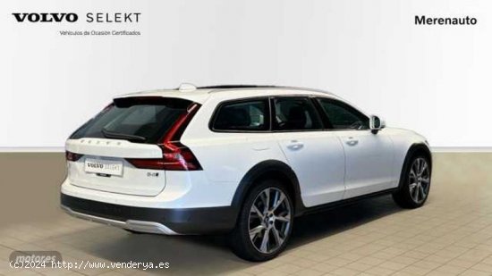 Volvo V 90 2.0 B4 AWD D ULTIMATE AUTO 197 5P de 2022 con 26.142 Km por 52.500 EUR. en A Coruna