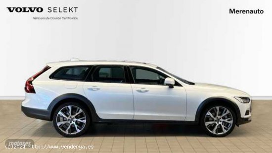 Volvo V 90 2.0 B4 AWD D ULTIMATE AUTO 197 5P de 2022 con 26.142 Km por 52.500 EUR. en A Coruna