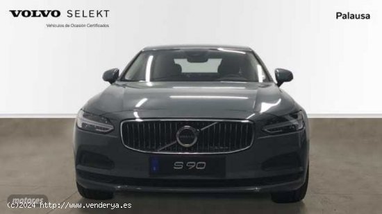 Volvo S 90 2.0 B5 D MOMENTUM PRO 4WD AUTO 235 4P de 2022 con 6.616 Km por 47.995 EUR. en Valladolid