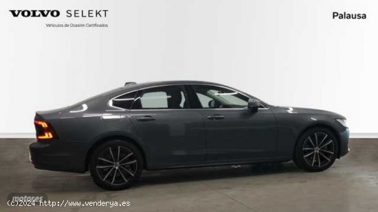 Volvo S 90 2.0 B5 D MOMENTUM PRO 4WD AUTO 235 4P de 2022 con 6.616 Km por 47.995 EUR. en Valladolid