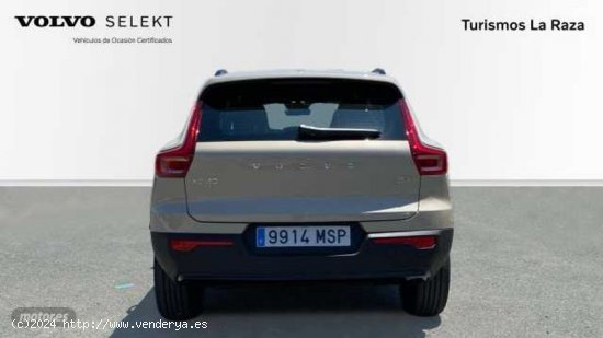 Volvo XC40 todoterreno 2.0 B3 PLUS DARK AUTO 163 5P de 2024 con 10 Km por 42.900 EUR. en Sevilla