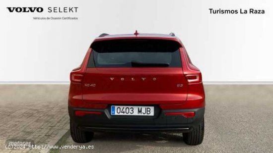 Volvo XC40 TODOTERRENO 2.0 B3 PLUS DARK AUTO 163CV 5P de 2023 con 22.760 Km por 36.600 EUR. en Sevil