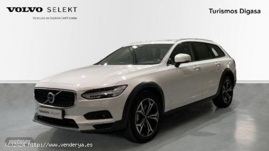 Volvo V 90 V90 CROSS COUNTRY PRO, B4 AWD MILD HYBRID (DIESEL) CON TECHO PANORAMICO. de 2021 con 24.7