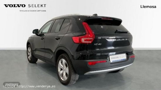 Volvo XC40 1.5 T2 MOMENTUM CORE AUTO 129 5P de 2021 con 60.000 Km por 26.900 EUR. en Lleida