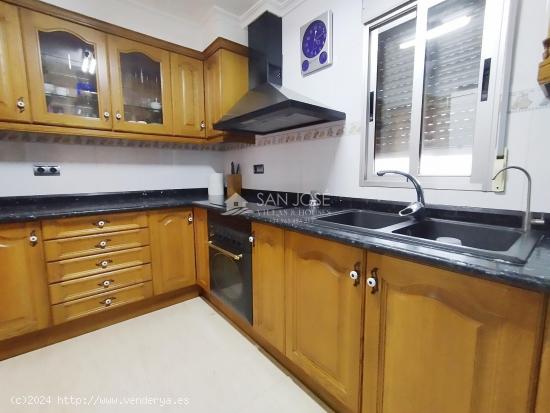 SE VENDE CHALET EN LA ROMANA - ALICANTE