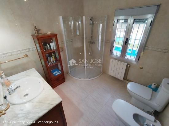 SE VENDE CHALET EN LA ROMANA - ALICANTE