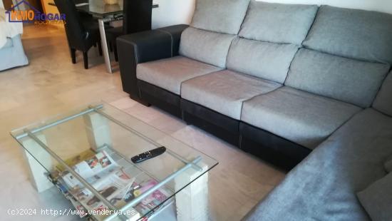 ALQUILER VACACIONAL, PISO 2 DORMT, PISCINA, GARAJE EN PRIMERA LINEA DE PLAYA. ( Y VENTA ) - ALMERIA