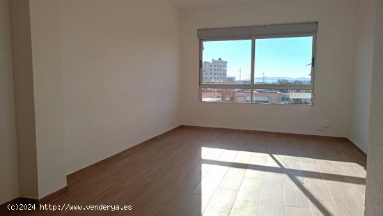 VIVIENDA RECIEN REFORMADA EN GRAN VIA, TEULADA - ALICANTE