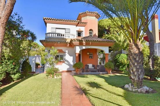 Chalet en playa La Barrosa, a 200 metros del mar - CADIZ